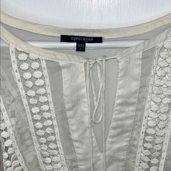 Daniel Rainn Blush Blouse size medium - Picture 3 of 6